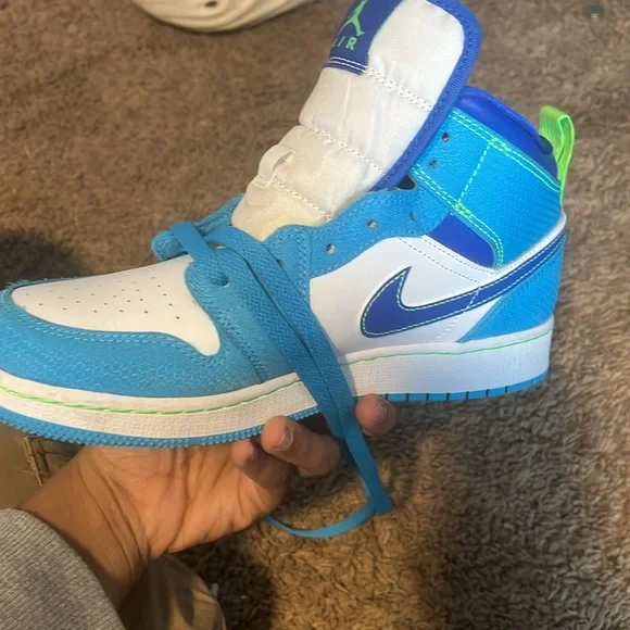 Jordan 1 sprite and blue